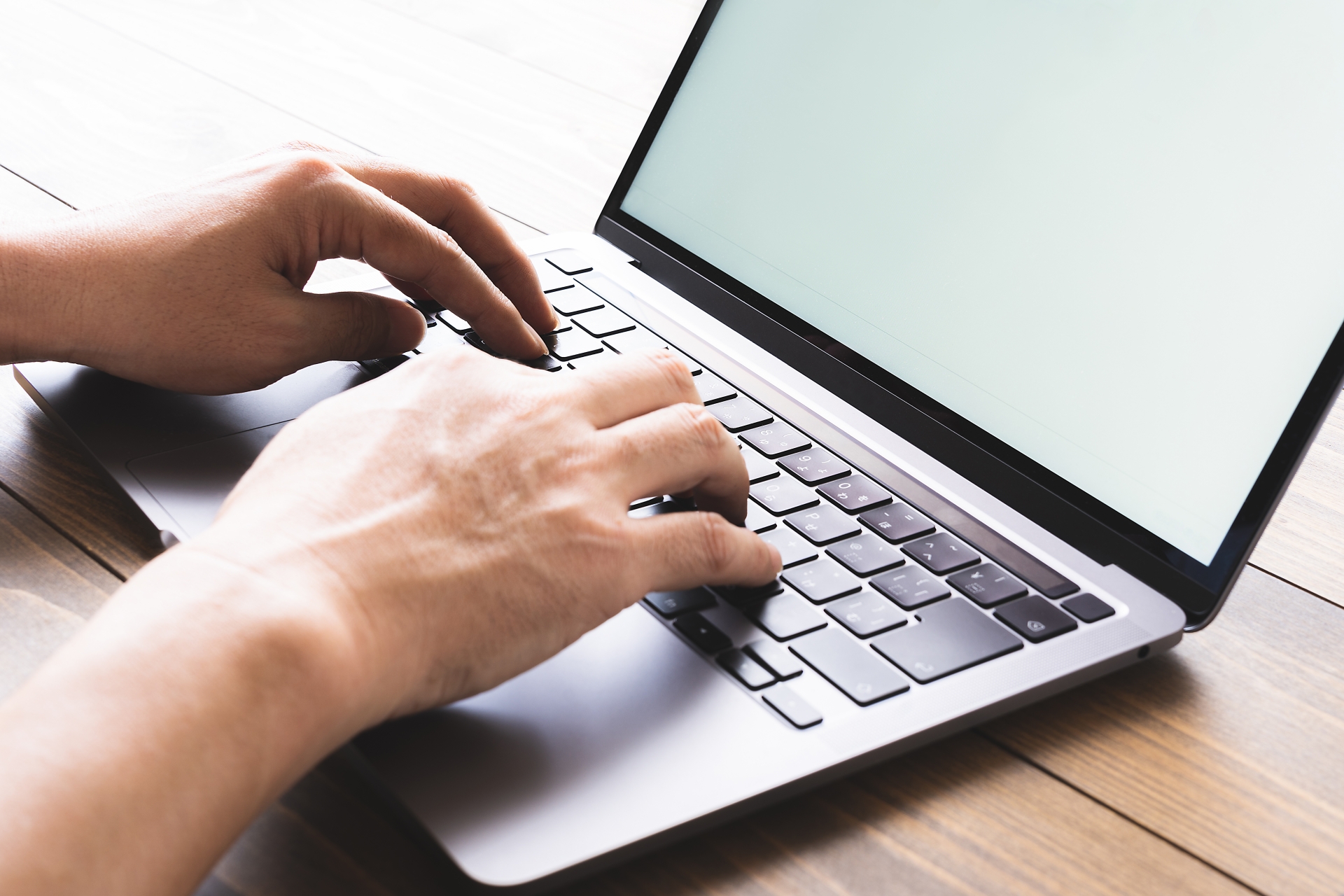 物販の管理作業を効率化！eBay輸出の現場から生まれた一元管理ツール「eBayStock」開発者インタビュー