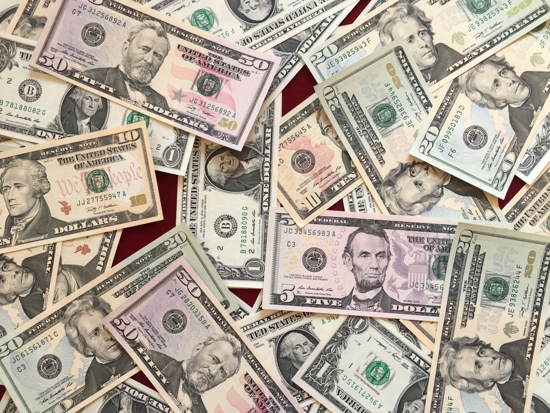 円安が続く今こそ始めたい、ドル収入が入る副業5選【在宅・未経験OK】